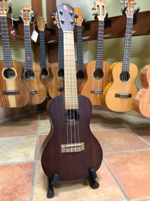 Укулеле Концерт Baton Rouge UR-11C