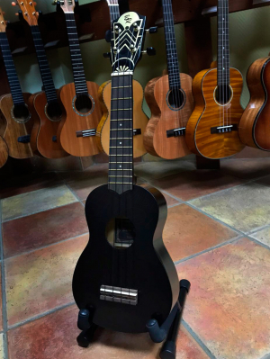 Укулеле Сопрано Baton Rouge UR1-S-MBK BLACK